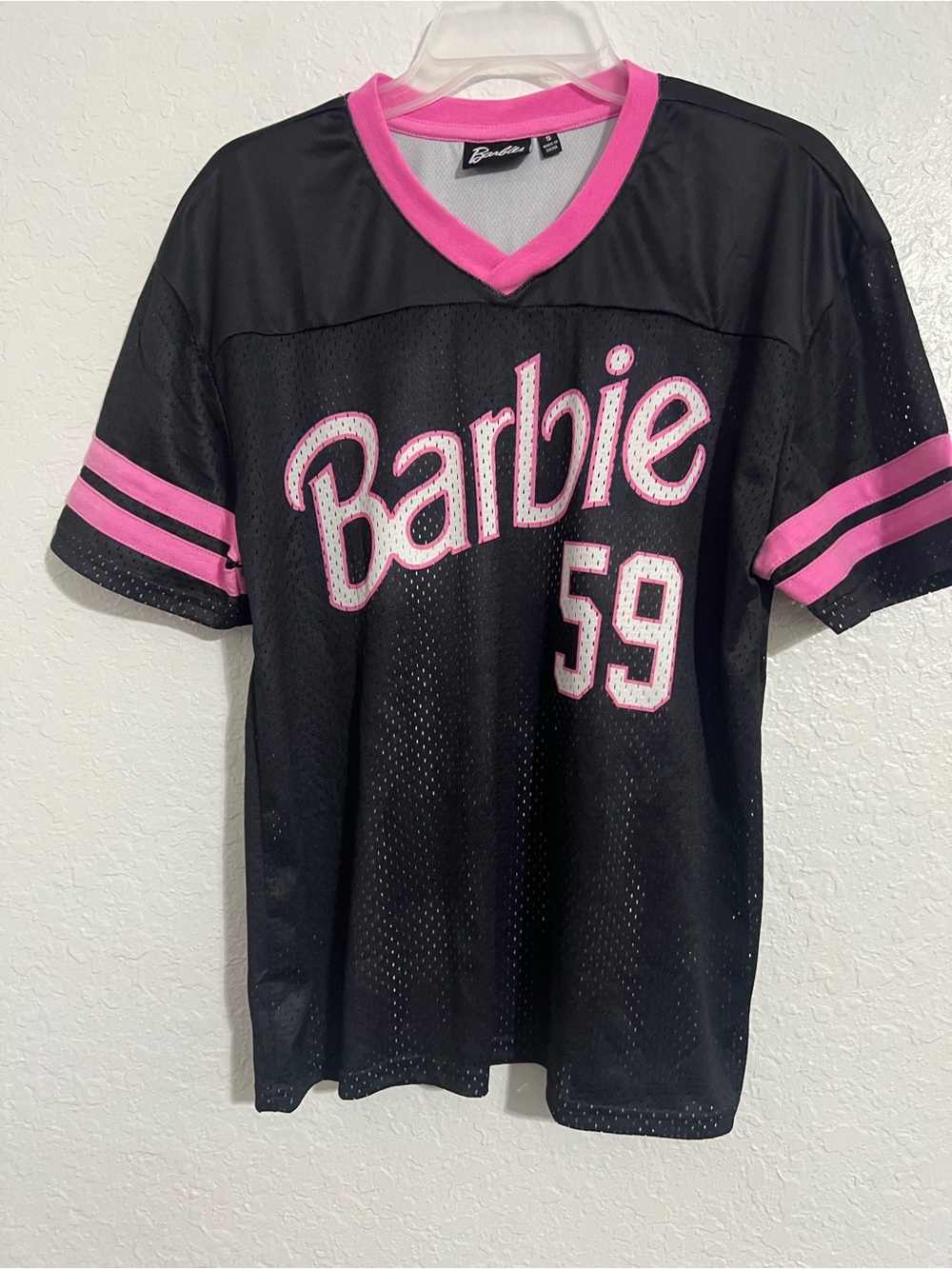 Barbie T-Shirt Women  Barbie Pink On Black Size S Malibu 59 Print Jersey  # 646